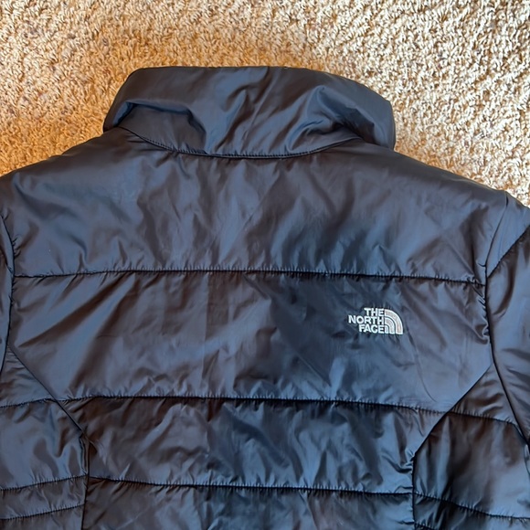 Like new-EUC, black, The North Face packable winter jacket - Picture 10 of 13